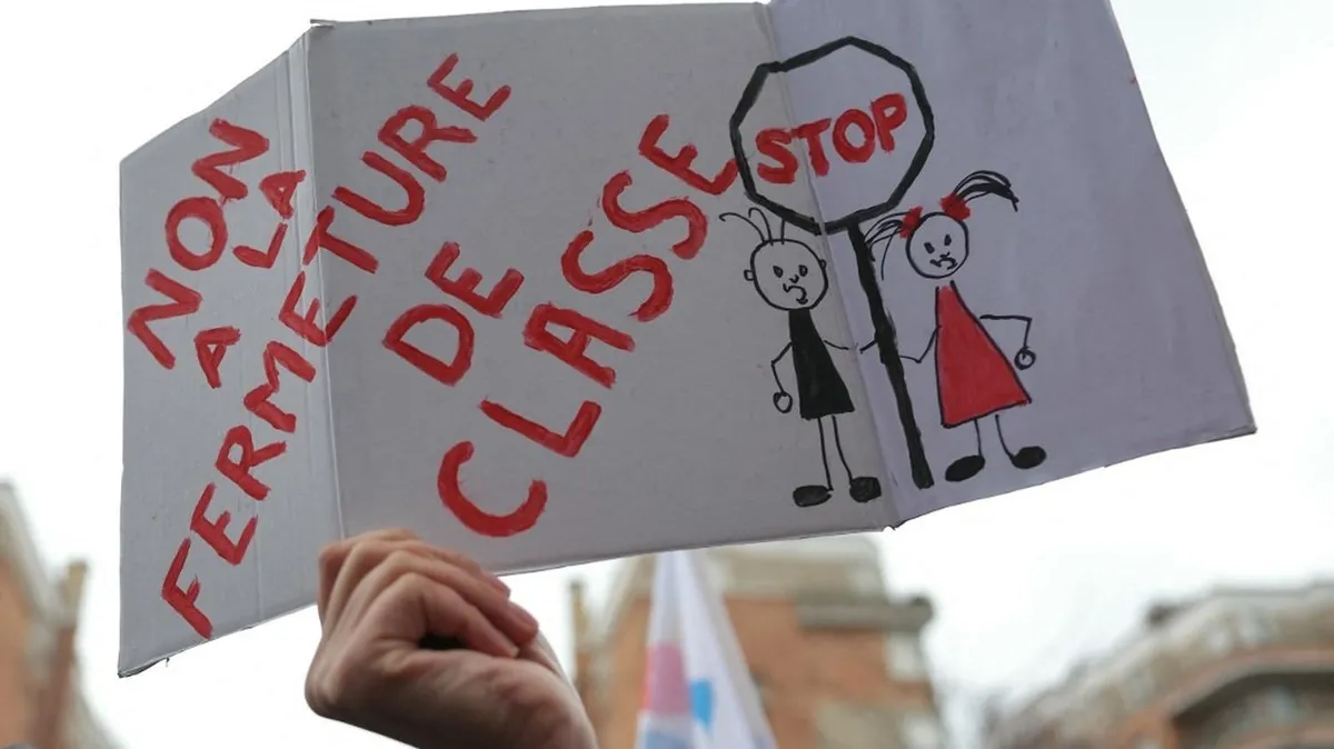 Grève des enseignants : les suppressions de postes sont "une plaie", "une catastrophe pour l'avenir", selon la CGT