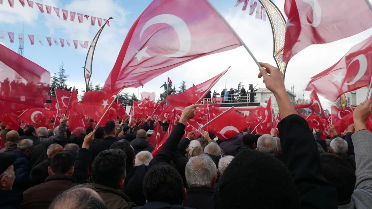 Turquie: un maire d'opposition en garde à vue, plus de cinquante personnes arrêtées
