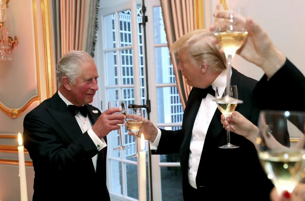 Londres no se atreve a desairar a Trump y el rey Carlos III realizará una delicada visita de Estado a EEUU, finalmente confirmada por Buckingham