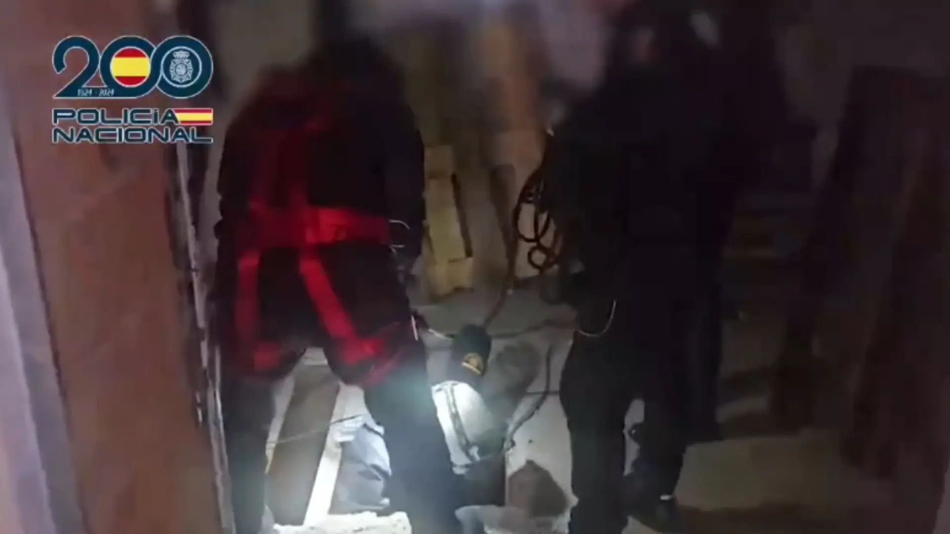 
         Un narcotúnel en Ceuta para transportar hachís: así fue la macro operación que halló el laberinto subterráneo 
    