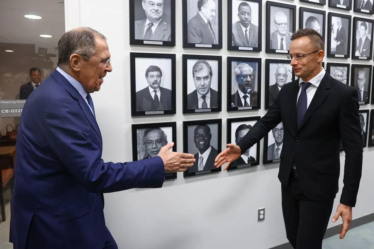Una investigación periodística detalla conversaciones entre Hungría y Rusia para influir en las sanciones de la UE a Moscú