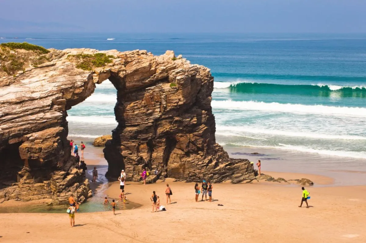 El Estado, la Xunta y el Ayuntamiento de Ribadeo deberán indemnizar a la familia de una joven que murió en la playa As Catedrais