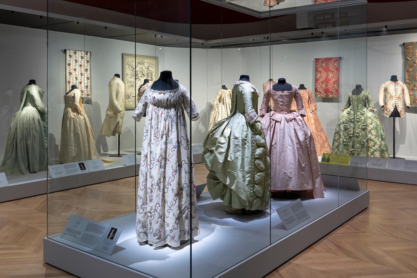 A Paris, le Palais Galliera détricote la mode du XVIIIᵉ siècle