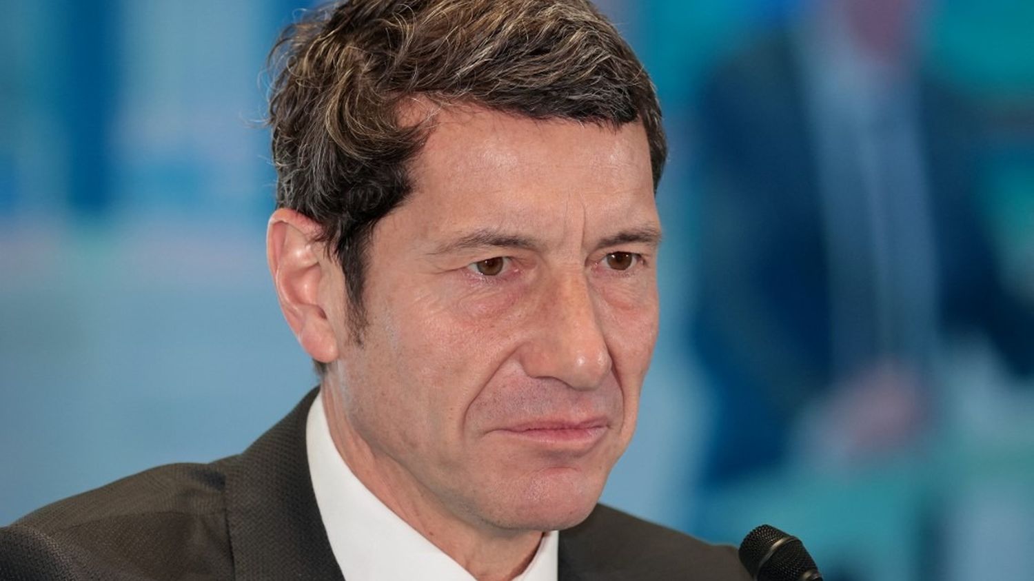 Le maire de Cannes, David Lisnard, annonce sa candidature à l'élection présidentielle et officialise son départ des Républicains