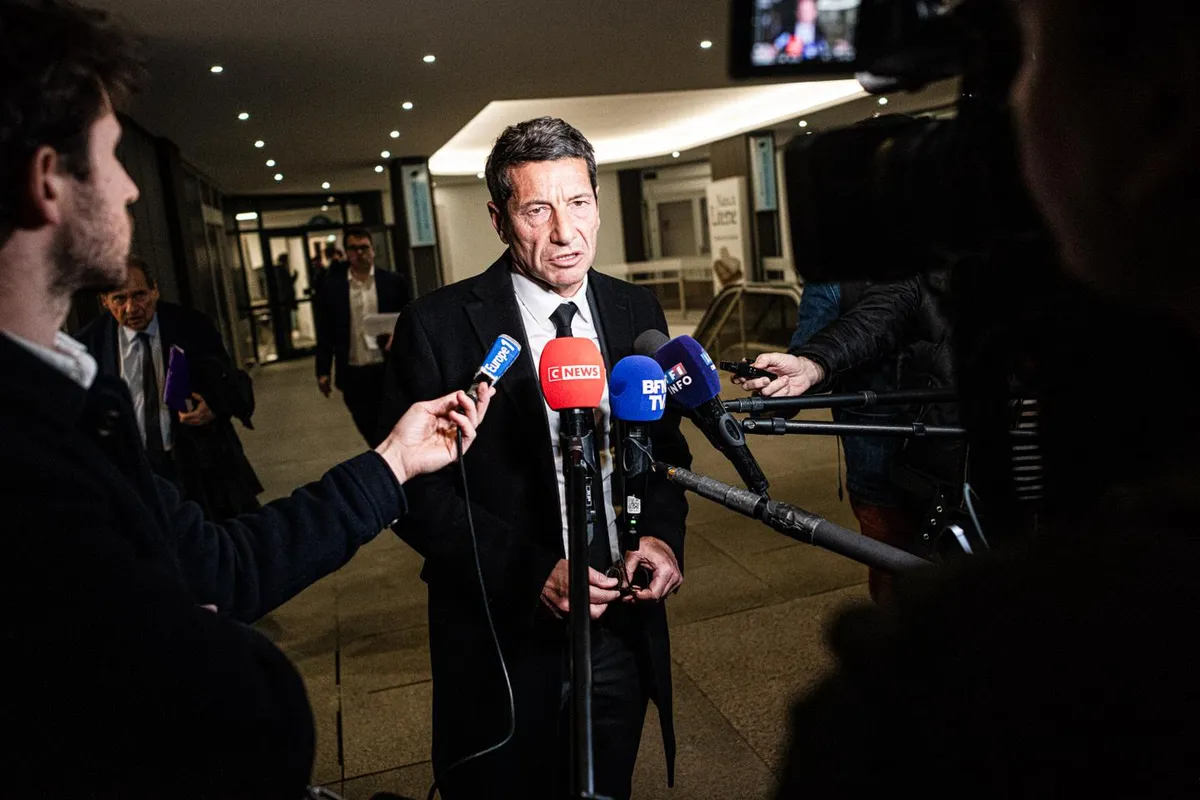 David Lisnard, maire de Cannes, quitte LR et se déclare candidat pour la présidentielle de 2027