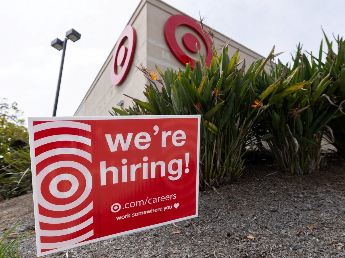 Hiring in the US drops to pandemic lows as job market under Trump stagnates