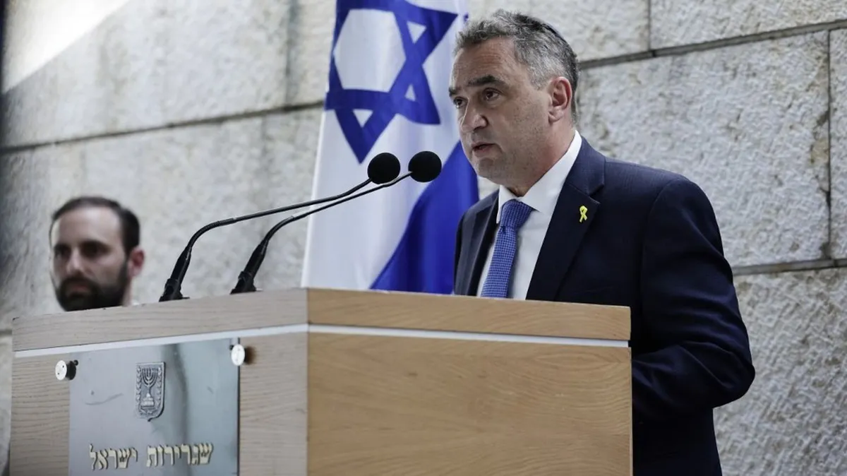 "L'idée est d'envoyer un message clair", argue l'ambassadeur d'Israël après la décision de suspendre les commandes d'armement à la France