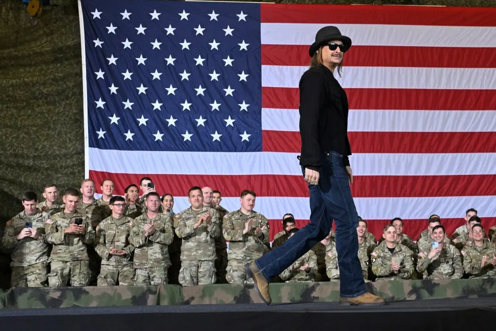 Army suspends 2 helicopter crews that flew near Kid Rock’s Nashville home