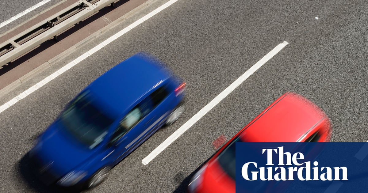 The Voorhees law of traffic: when overtaken slow cars seem to always catch up at a red light
