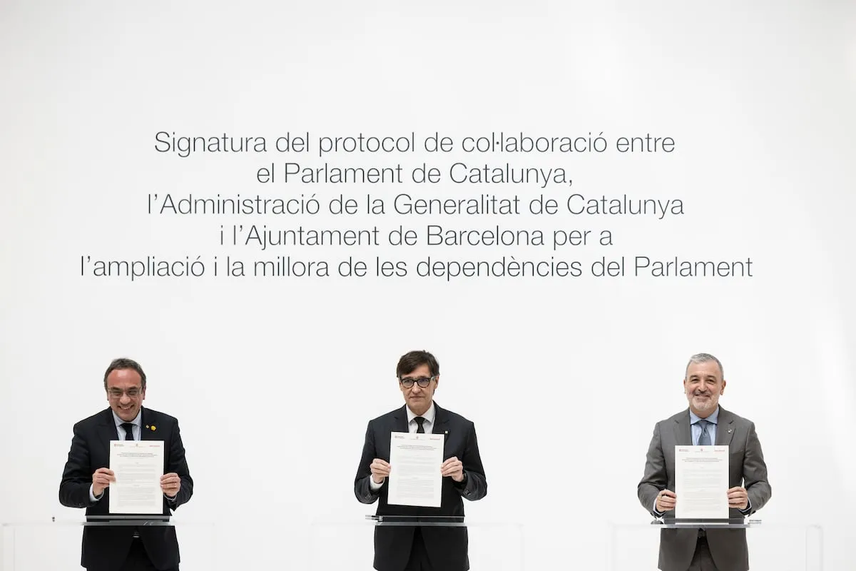 El Parlament de Cataluña, la casa de la democracia donde no cabe nadie más