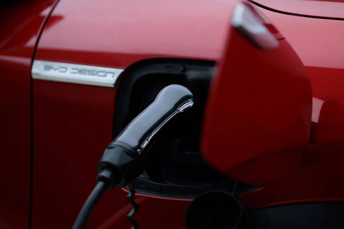 Le gouvernement entend accélérer l’électrification et une sortie progressive des hydrocarbures