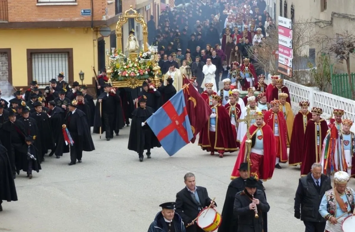 La fiesta de moros y cristianos de Cuenca, bajo la lupa de Igualdad: “La mujer también es tradición”