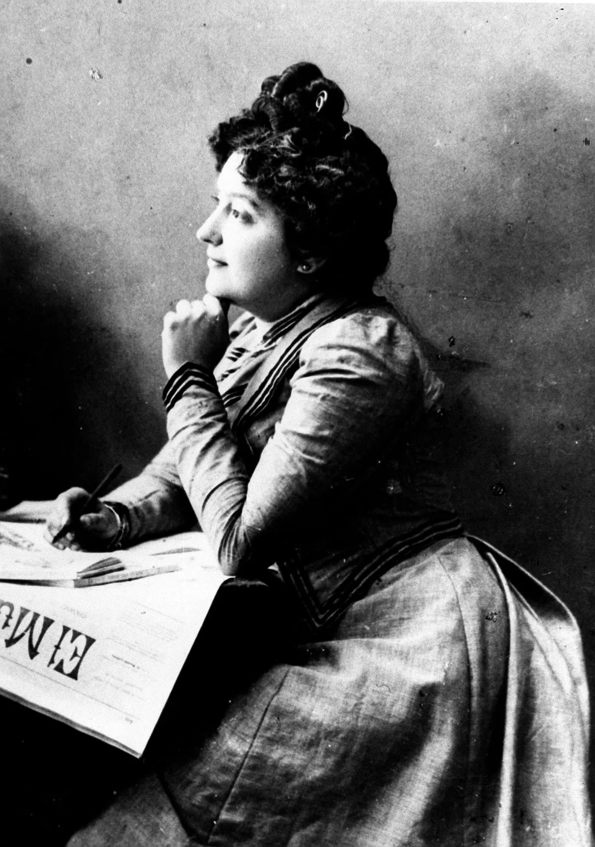 Carmen de Burgos, la primera mujer periodista en España que tuvo un contrato 