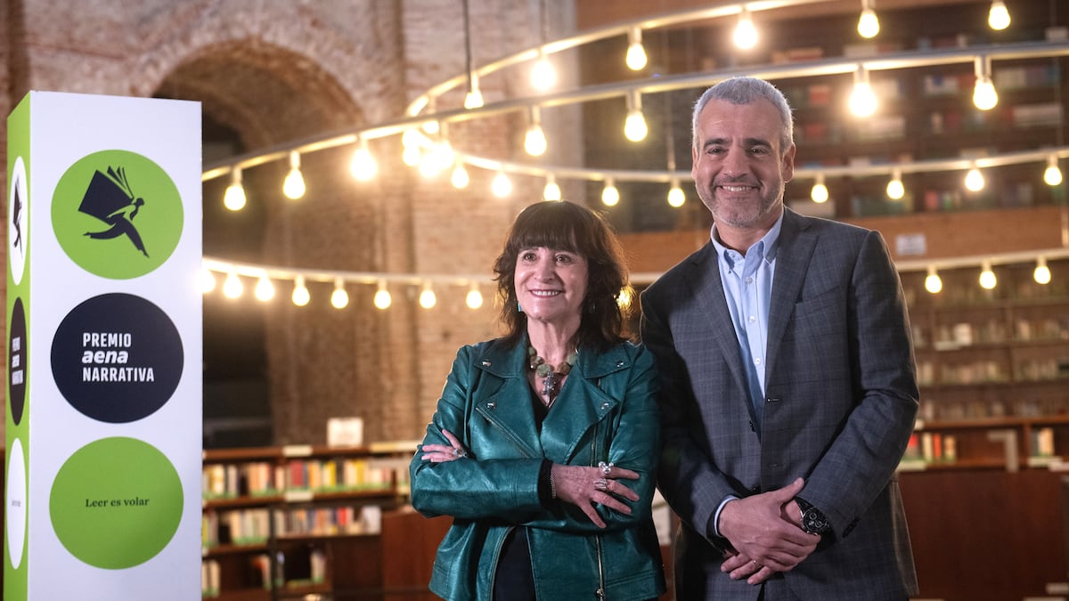 El debate | ¿Tiene sentido que Aena otorgue un premio de literatura? 