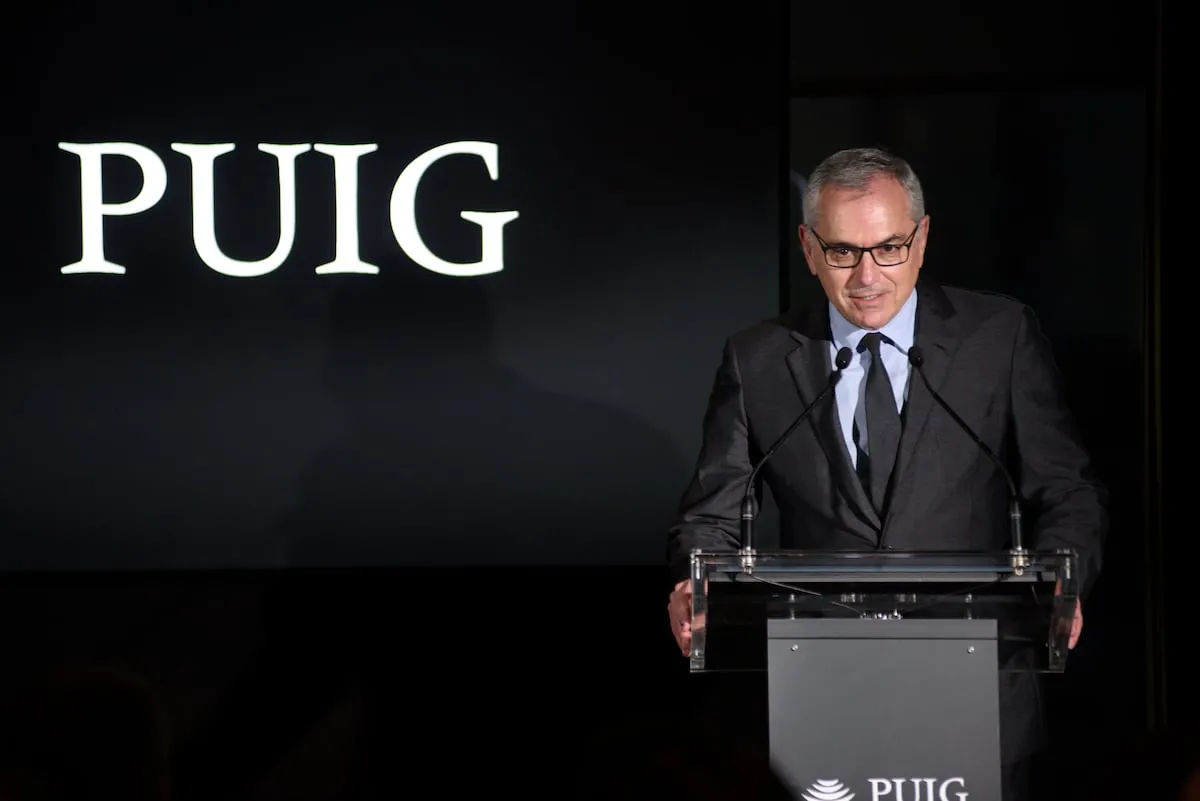 El blindaje de las acciones políticas de Puig dificulta una adquisición directa por parte de Estée Lauder