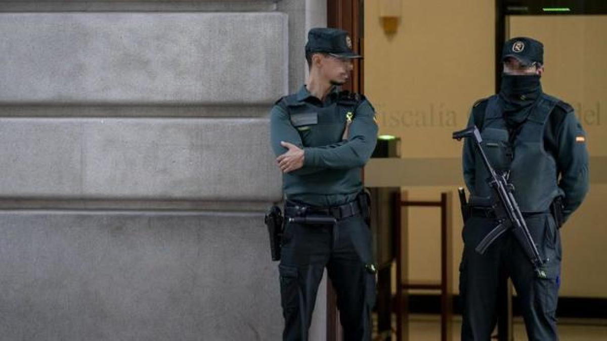 
                    El juez deja de lado la tesis de la UCO y va tras los “incoherentes” pagos en el 'caso Montoro'
                