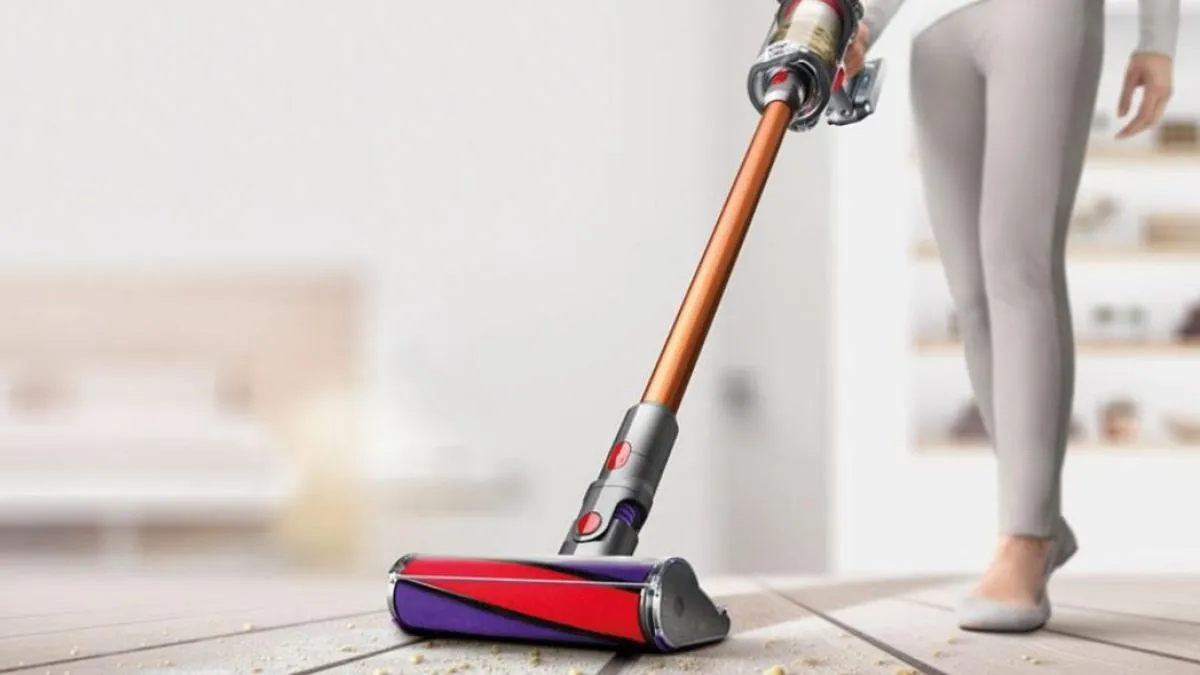 
                                                                            Dyson tira la casa por la ventana con su aspiradora sin cable más potente y eficiente: ahora tiene una rebaja histórica
                                                                        
