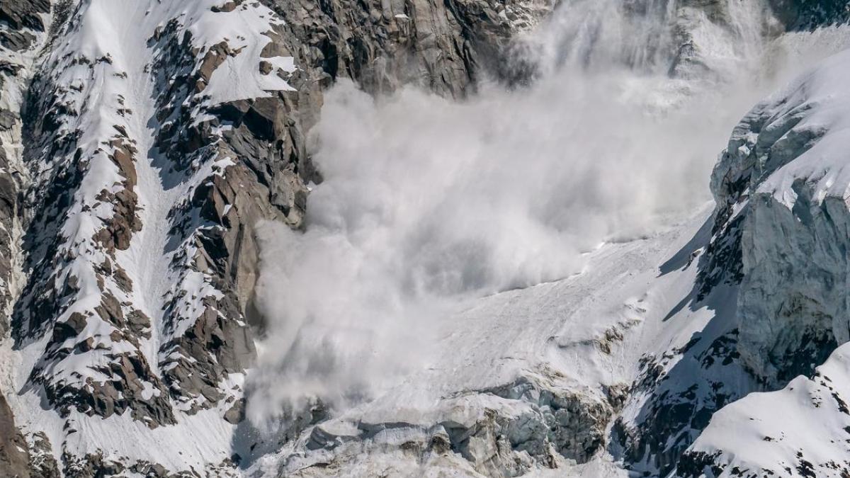 
                                                                                 Protecció Civil alerta de un peligro “fuerte” de aludes en el Pirineu de Lleida
                                                                             