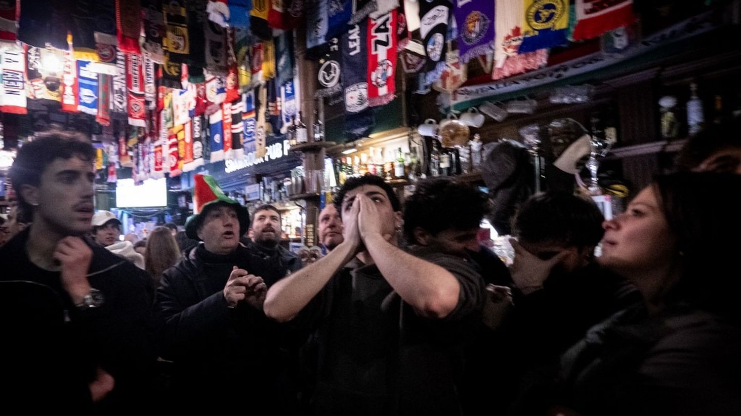 "Le foot italien ne vaut plus rien !" : la colère et la déception des supporters de la Nazionale, qui ne participera pas à la Coupe du monde
