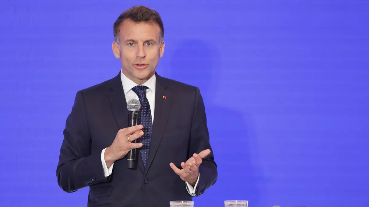 Guerre au Moyen-Orient : à Tokyo, Emmanuel Macron vante la "prévisibilité" de l'Europe et répond aux attaques de Donald Trump