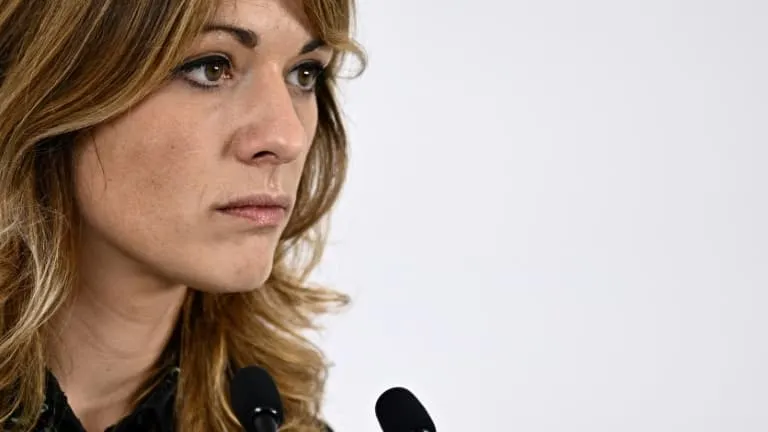 Pas de baisse de taxe, pas de blocage des prix mais le gouvernement "ne s’interdit pas d’aider les secteurs du soin" face à l'explosion des prix à la pompe