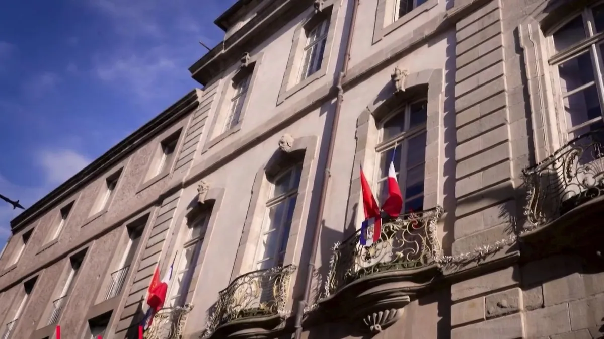 Mairies RN : oui à l’argent de l’Union européenne, pas à son drapeau