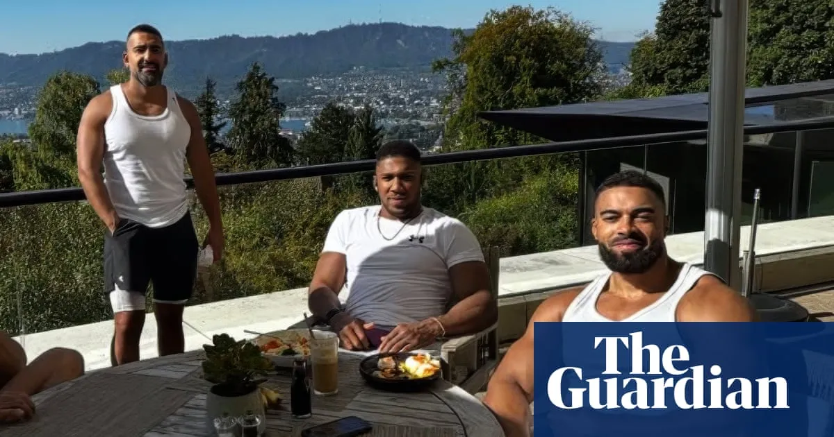 Anthony Joshua injured in car crash in Nigeria that killed two people