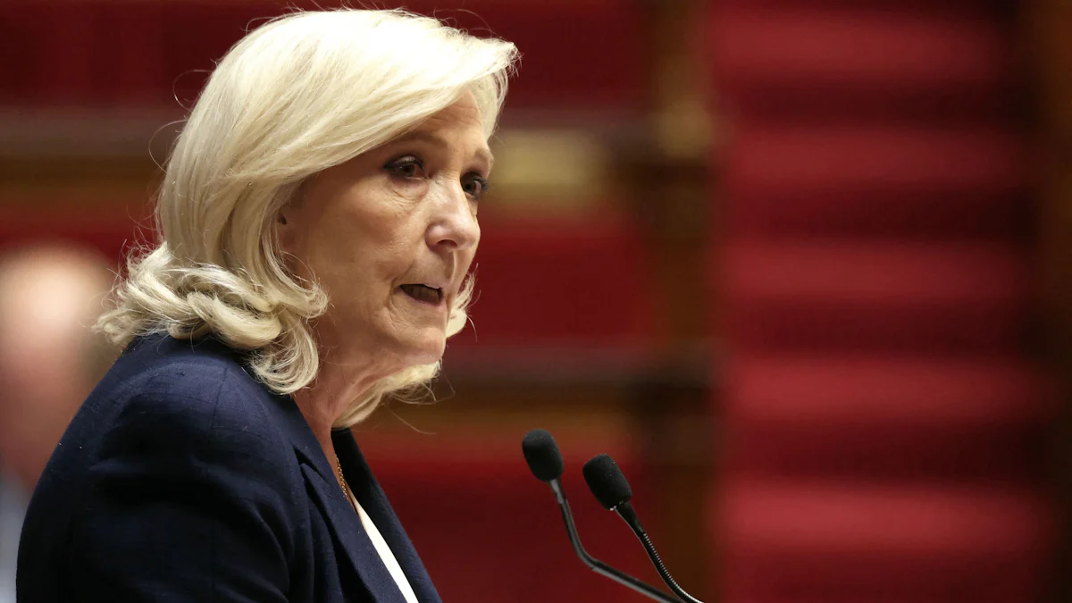 Frankreich: Ein Jahr vor der Wahl: Spielt Le Pen wieder mit dem Frexit?