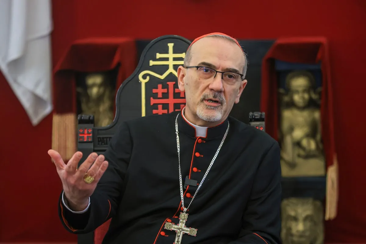 El patriarca latino de Jerusalén da por zanjada la polémica sobre su misa en el Santo Sepulcro, pero subraya que no precisa permiso de Israel