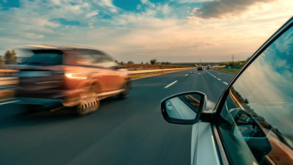
         Multan a un conductor con 120.000 € por ir a 60 km/h en una zona de 30 
    