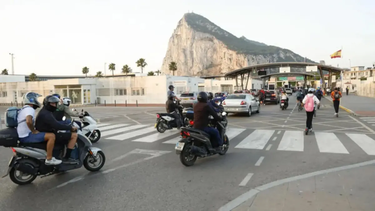 
         La aplicación provisional del acuerdo de Gibraltar se aplaza al 15 de julio pese al aval de los Veintisiete 
    