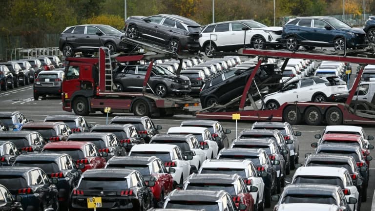 700.000 véhicules hybrides concernés, dont 212.000 en France: Stellantis procède à un nouveau rappel massif pour un risque d'incendie