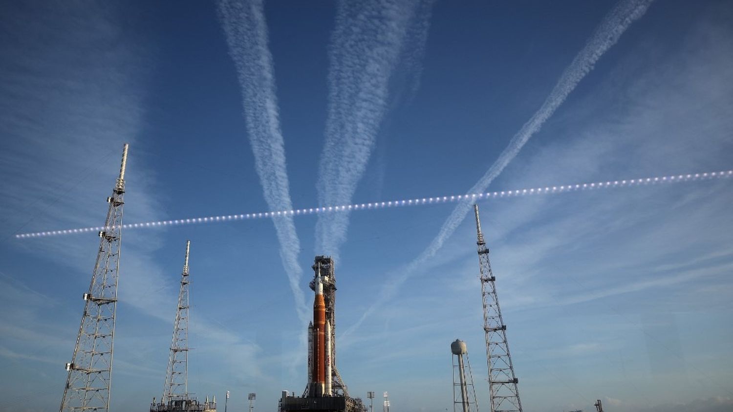 Mission Artemis II : l'objectif d'un retour américain sur la Lune en 2028 est-il réaliste, malgré "des verrous technologiques très forts" ?