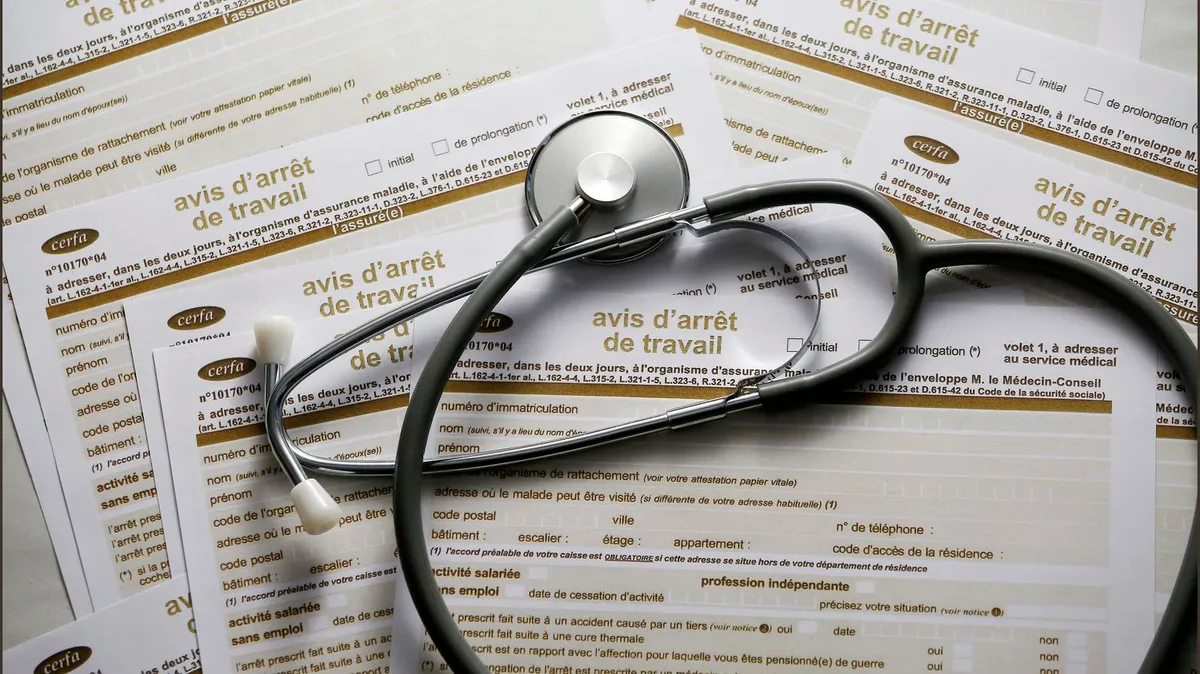 La hausse des arrêts de travail "est la conséquence d'un manque de prévention dans les entreprises", selon un psychologue du travail