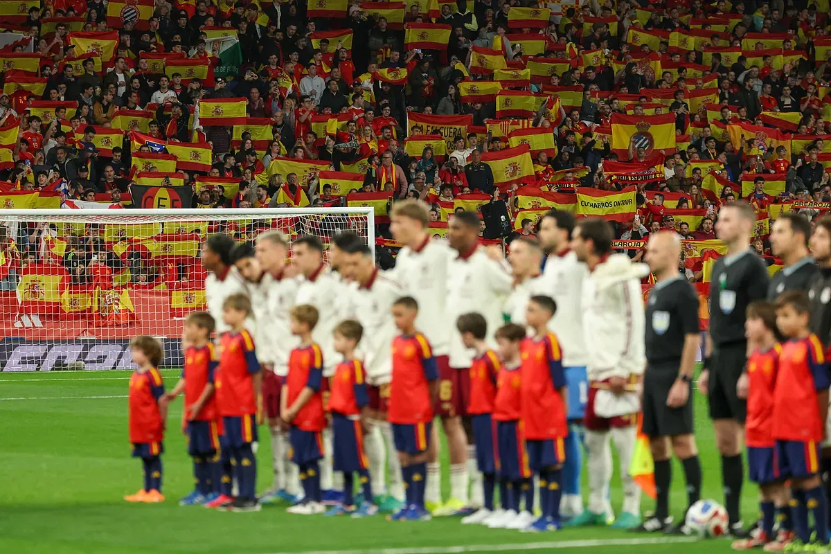 El grupo 'Barcelona con la selección' compró casi 1.900 entradas en los sectores donde se iniciaron los cánticos racistas