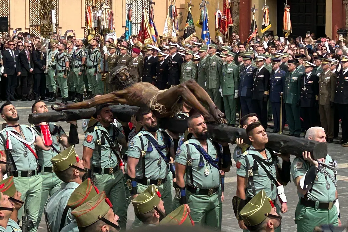 Por qué la Legión canta en Málaga el Jueves Santo 'El Novio de la Muerte', el cuplé convertido en marcha