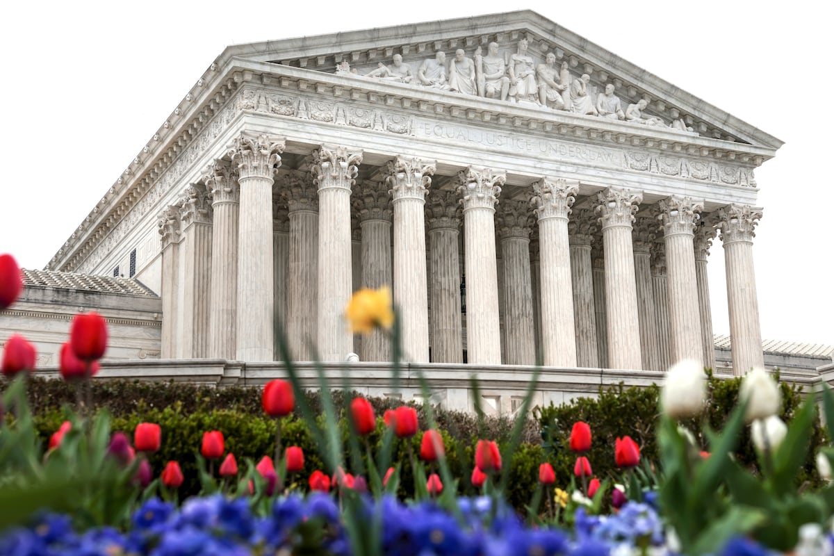 El Supremo muestra su escepticismo sobre la orden de Trump de denegar la nacionalidad a hijos de inmigrantes no residentes 
