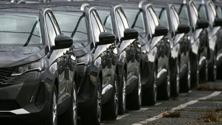 Stellantis rappelle plus de 200.000 véhicules en France: comment savoir si votre voiture est concernée et quelle est la marche à suivre?