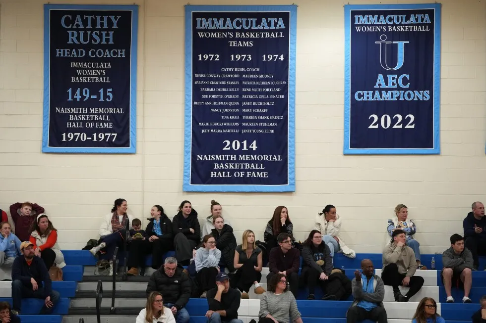 Pioneer women’s basketball powers fade into the shadows full of pride as money reshapes the game
