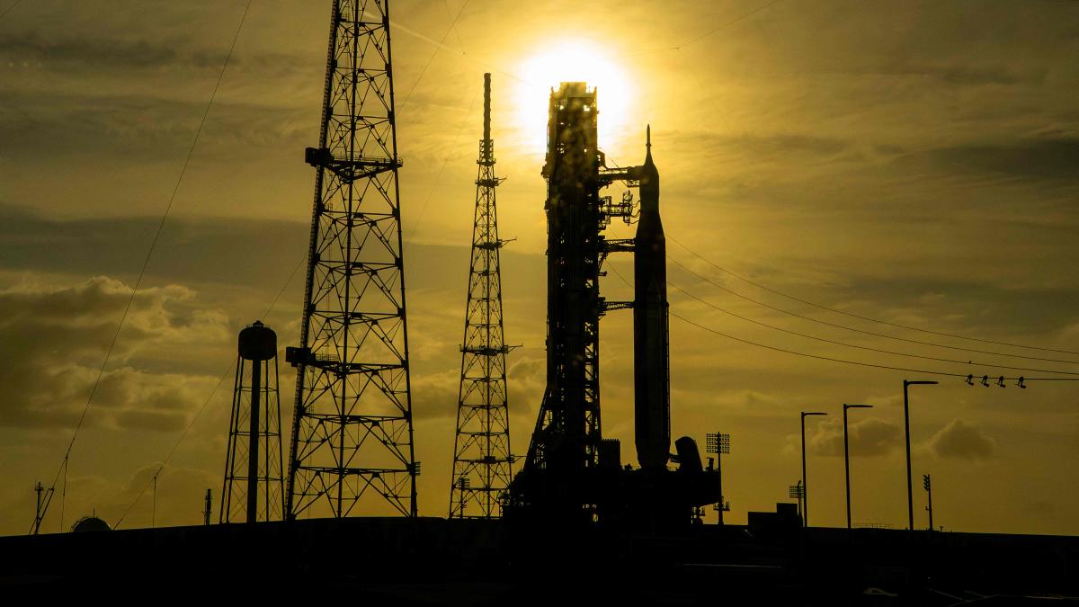 
           Qué es Artemis 2: guía para seguir la misión de regreso a la Luna
       