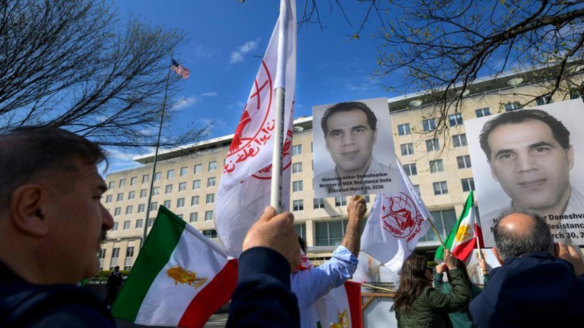 
                  La oposición iraní teme ejecuciones masivas para prevenir otra revuelta
              