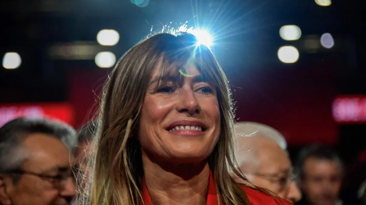 
                                Peinado comunica al abogado de Begoña Gómez que quiere que la juzgue un jurado popular
                            