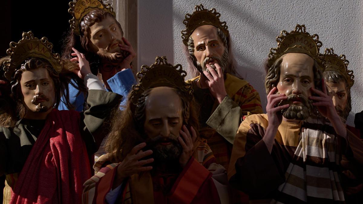 
                                          Semana Santa en el mundo y guerra en Oriente Medio
                                      