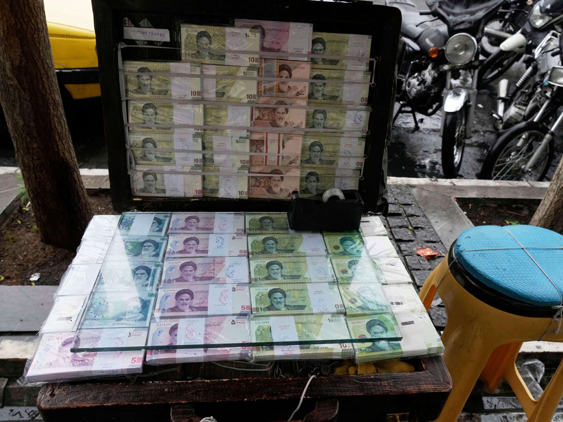 Iran’s president calls on gov’t to hear ‘legitimate demands’ of protesters