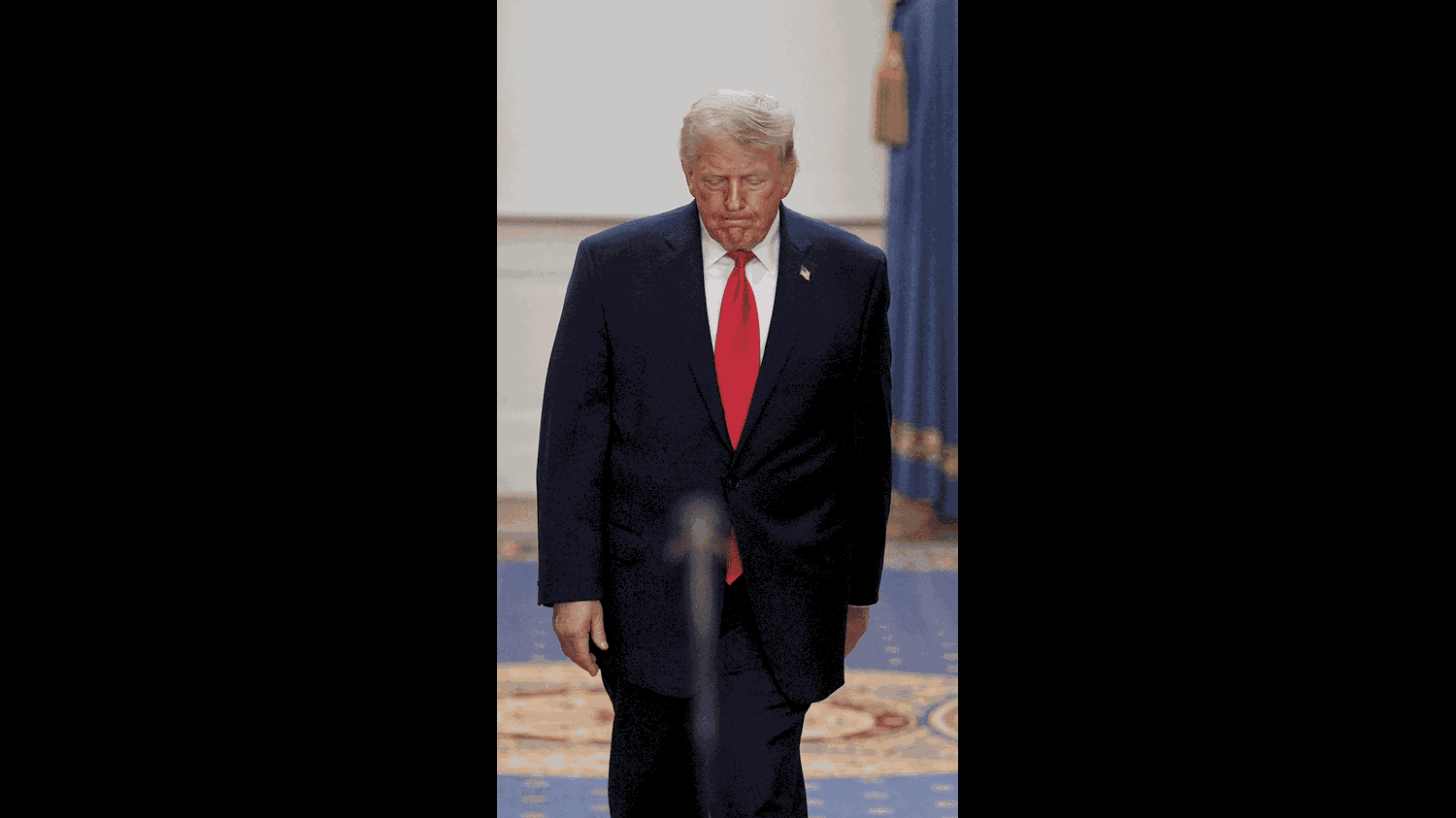 Donald Trump se moque du couple Macron lors d'un déjeuner privé