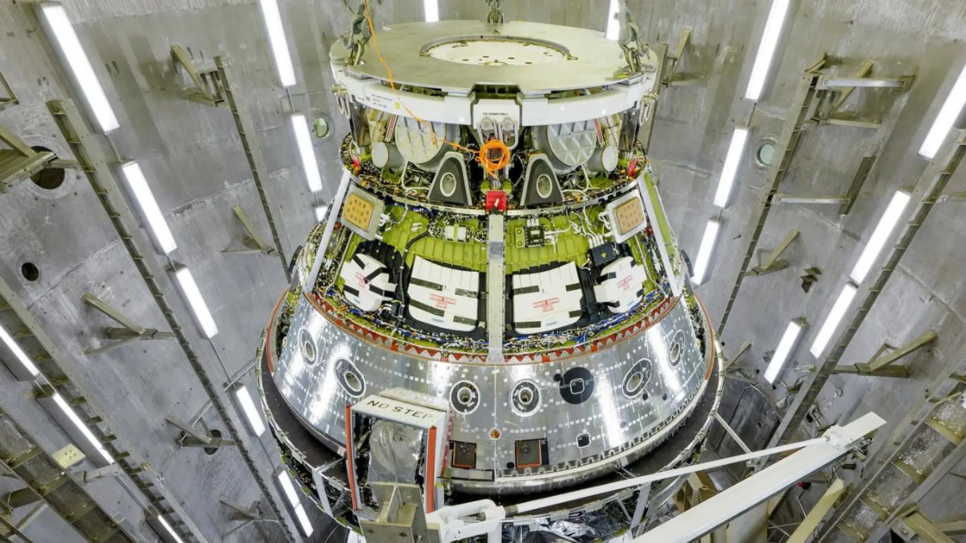 
         ¿Está en peligro la tripulación de Artemis II por el fallo del escudo térmico que se detectó en Orion? 
    