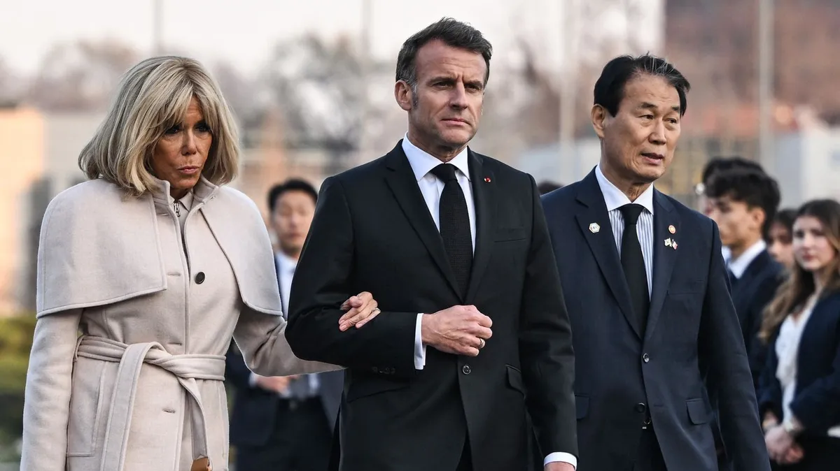 "Ces propos ne sont ni élégants ni à la hauteur" : Emmanuel Macron répond à Donald Trump qui s'était moqué de son couple lors d'un dîner privé