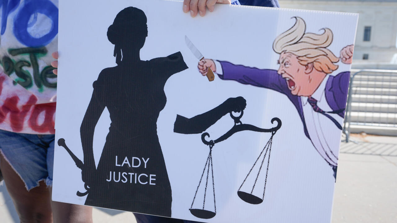 Citoyenneté américaine: Donald Trump défie la Constitution devant la Cour suprême