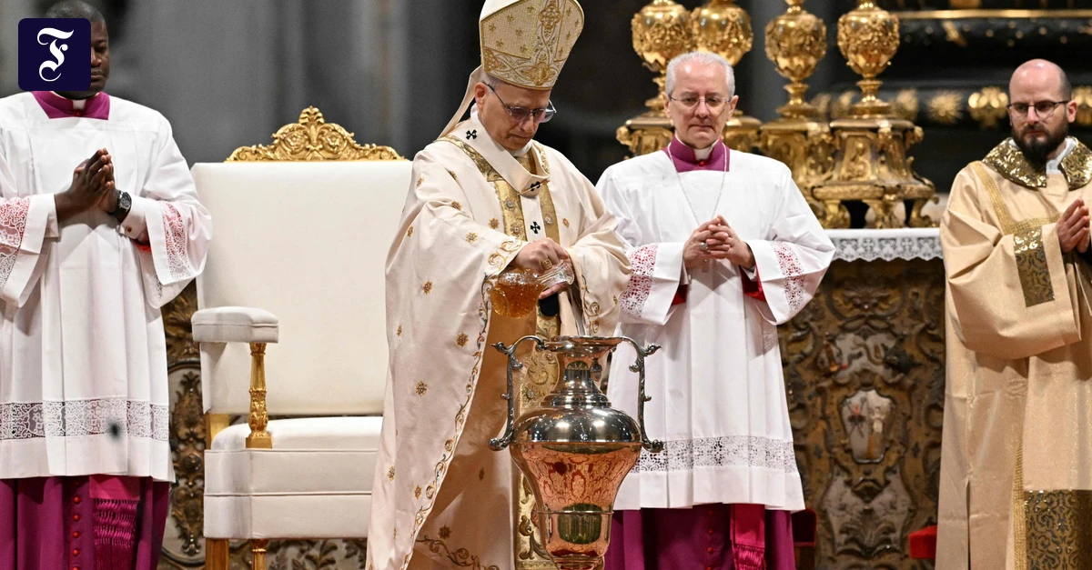 Ritus am Gründonnerstag: Wenn der Papst vor Priestern auf die Knie geht