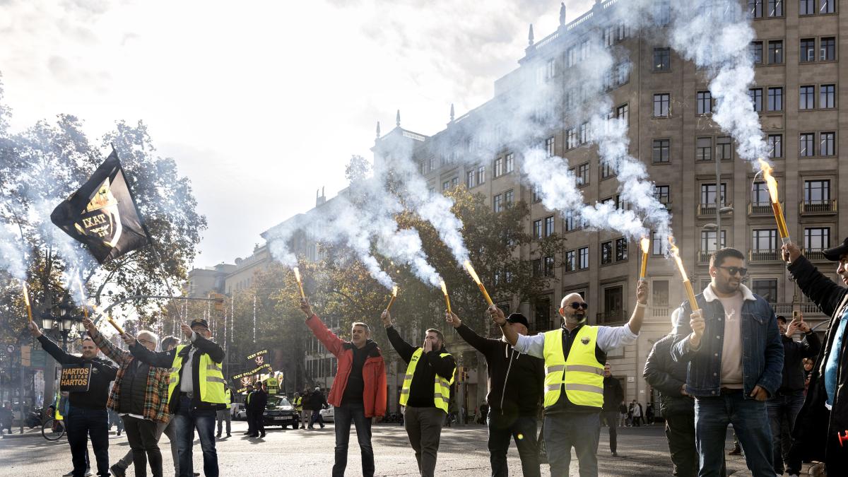 
                                                                      Manifestaciones que (no) queremos
                                                                  